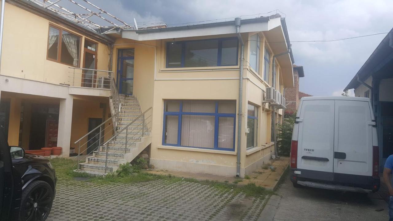 Sachaka Hotel Karlovo Exterior photo